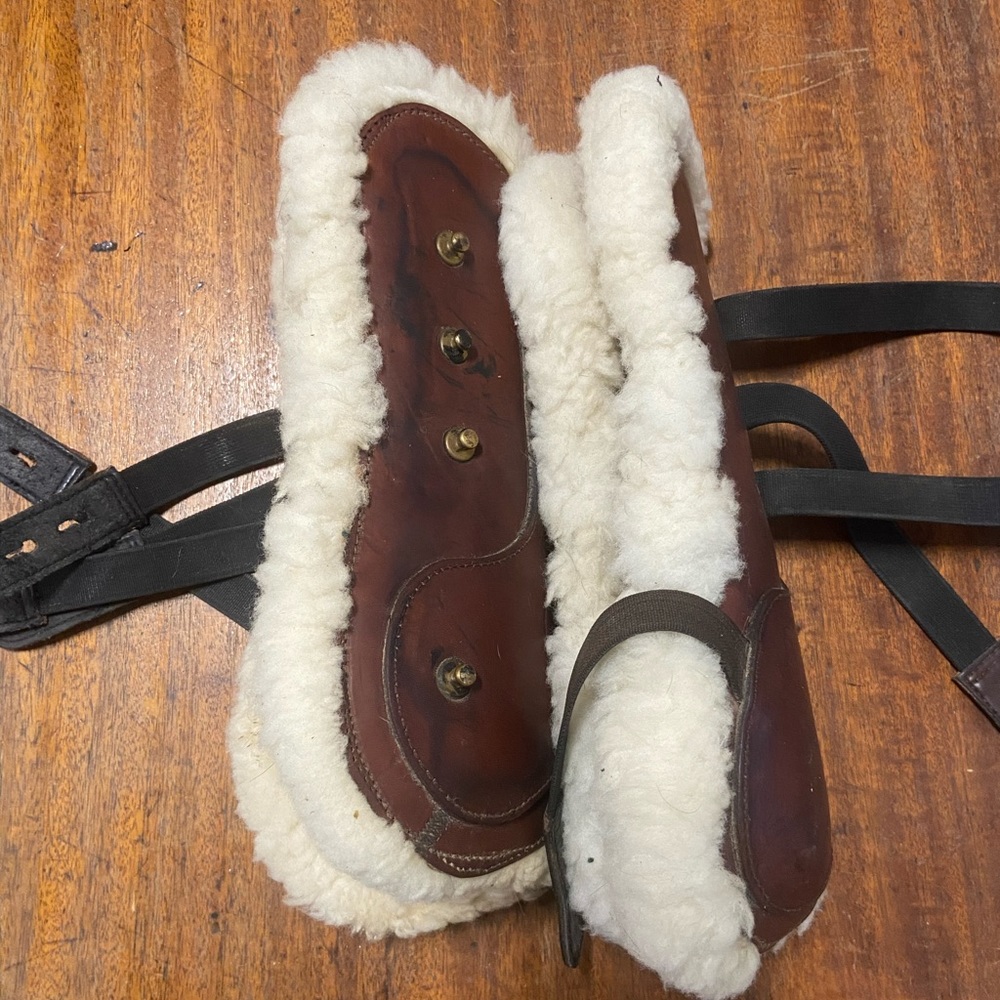 Beval Ltd. Leather Sheepskin Lined Jumping Boots